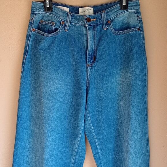 Universal Threads Relaxed Wide Leg Medium Wash Denim 100% Cotton Size 6/28R - Picture 2 of 9